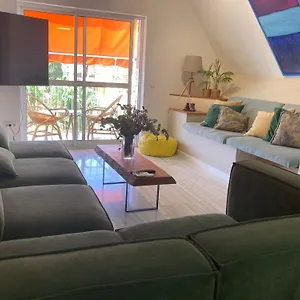 https://casa-de-la-playa-la-cala-del-moral.es-andalucia.com